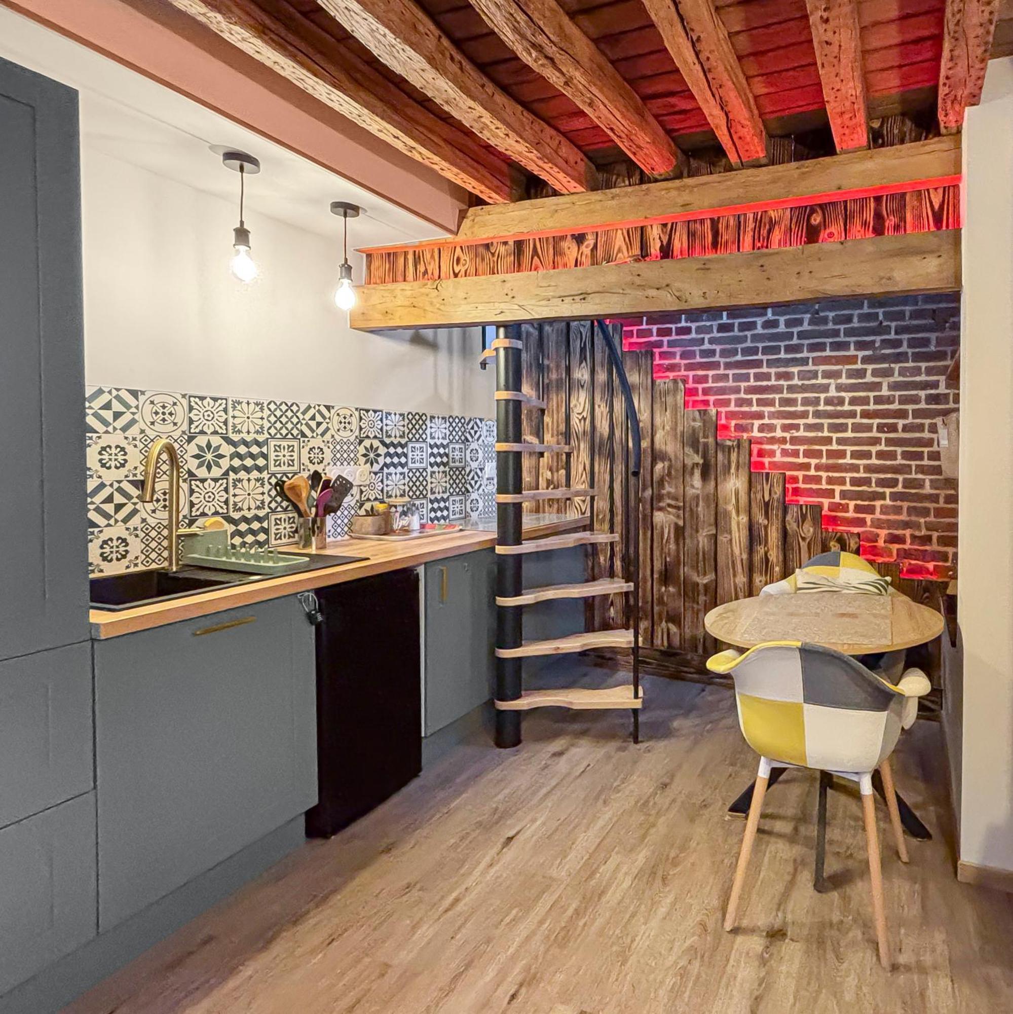 Duplex Cosy Avec Netflix & Amazon Prime Apartment Beauvais Bagian luar foto